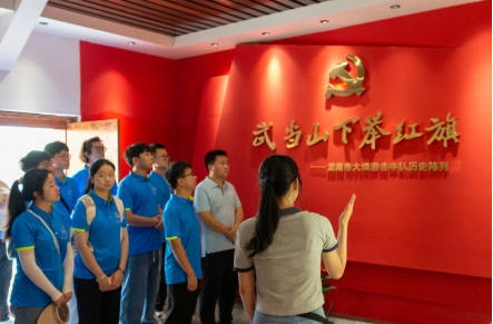 立博ladbrokes中文经济管理系开展暑期“三下乡”社会实践